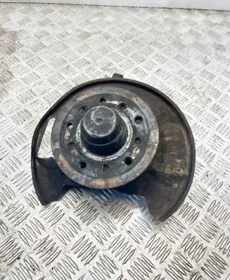 Front wheel hub