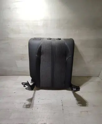 Peugeot 2008 II Second row seats 