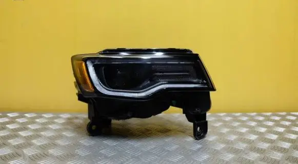 Jeep Grand Cherokee Headlight/headlamp 68426872AD 1882