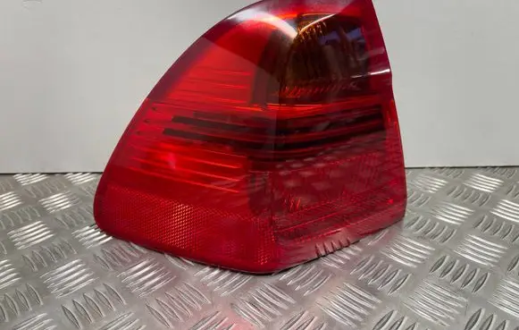 BMW 3 E90 E91 Rear/tail lights 7160061
