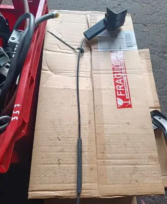 Audi Q7 4L Hand brake release handle 4L2711814