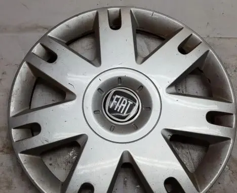 Fiat Punto (188) R15 wheel hub/cap/trim 2N111130CB 2N11-1130-CB