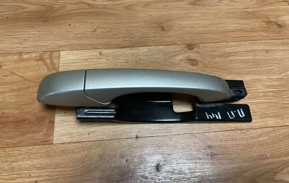 Dodge Journey Front door exterior handle 864AAA4208