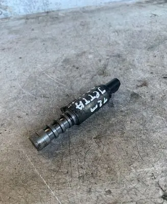 Volkswagen Jetta VI Camshaft vanos timing valve 06e109257j