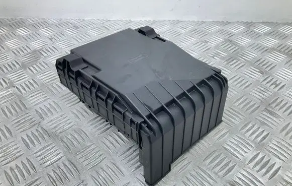 Volkswagen Scirocco Fuse box set 1K0937125D 1K0937132F