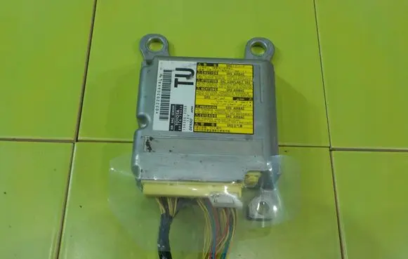 Toyota iQ Airbag control unit/module 1503002203