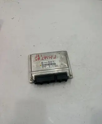 Audi A4 S4 B5 8D Engine control unit/module 8D0907557T 26SA4968 0261204185