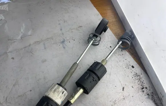 Ford Focus Gear shift cable linkage