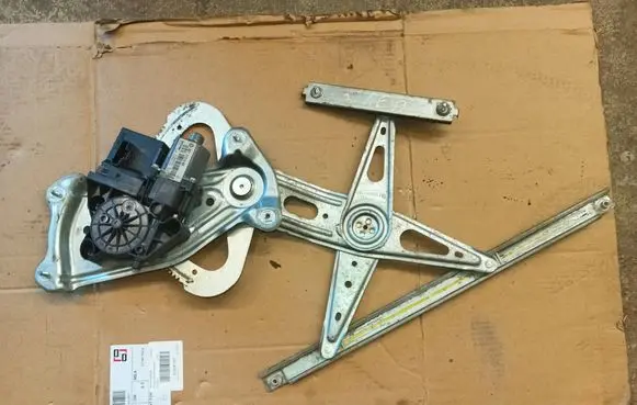 Renault Scenic III - Grand scenic III Rear window lifting mechanism without motor 827210006r 966416102 827310166r