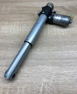 BMW 5 F10 F11 Seat adjustment motor 9168755 0390204011