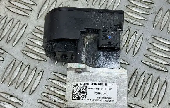 Audi Q5 SQ5 Air conditioning (A/C) expansion valve 4M0816682E