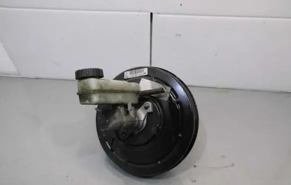 Renault Megane III Brake booster 472100005R