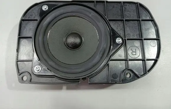 BMW 5 F10 F11 Parcel shelf speaker 9239184