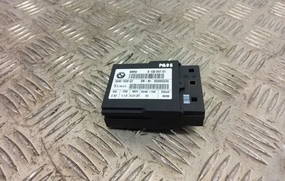 BMW 3 E92 E93 Seat belt warning relay 9130047