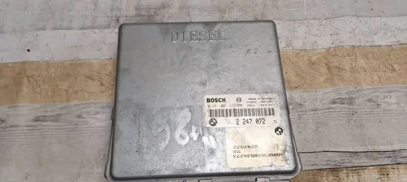 BMW 5 E39 Engine control unit/module 0281001373 2247072