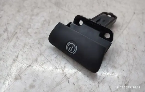 Volvo XC90 Hand brake release handle 8683963