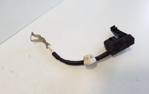 Lexus CT 200H Negative earth cable (battery) 8211247 1110242328