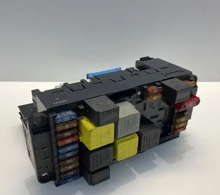 Mercedes-Benz C W203 Fuse module 2035452801 74450400 5DK00848551