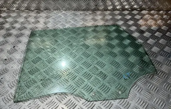Audi Q2 - Front door window/glass (coupe) 81A845205