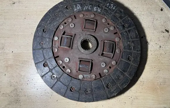 Mitsubishi Lancer Clutch pressure plate 