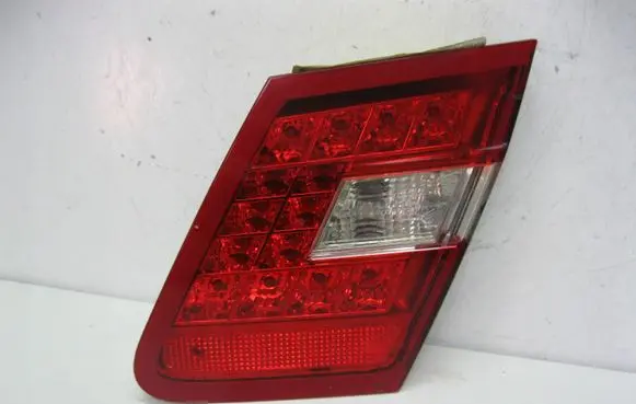 Mercedes-Benz E W212 Tailgate rear/tail lights A2128203264