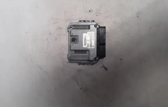 Citroen C5 Engine control unit/module 0281013072