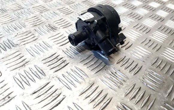 Audi A3 S3 8V Electric auxiliary coolant/water pump 5Q0121591AN