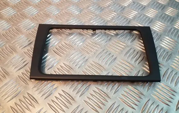 Volkswagen Golf VI Radio/GPS head unit trim 5K0858063B