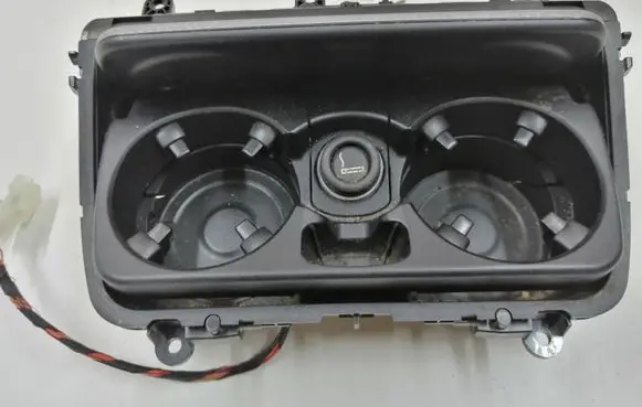 BMW 5 F10 F11 Cup holder front 9256131 82017003