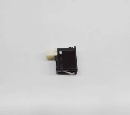 BMW i3 USB socket connector 6820397