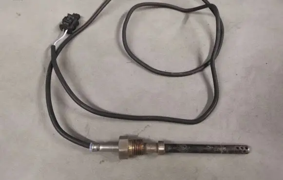 Mercedes-Benz C W203 Exhaust gas temperature sensor A0051531028