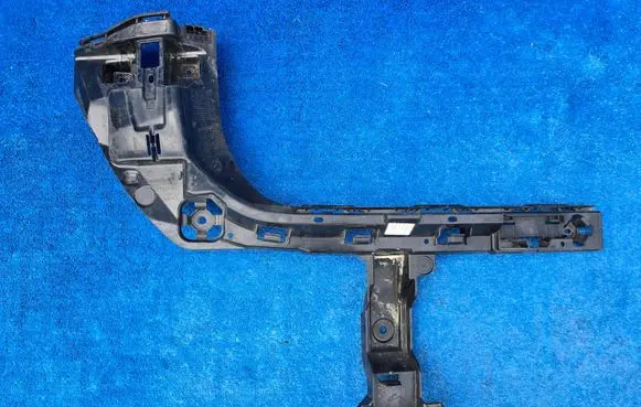 BMW X1 F48 F49 Rear bumper mounting bracket 7381119