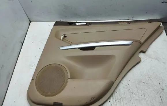 Mercedes-Benz ML W164 Front door card panel trim