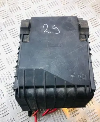 Volkswagen Touran I Fuse box set