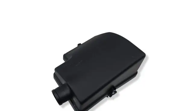Volvo V70 Fuse box cover 8651137