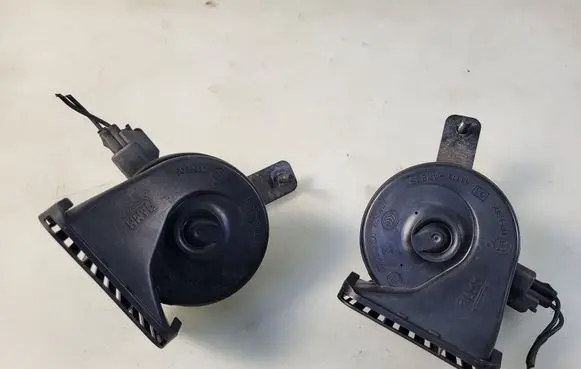 Jaguar XF X260 Horn signal GX7313801AA GX7313802AA