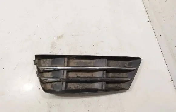 Audi A4 S4 B9 8W Front bumper lower grill 8W0807681