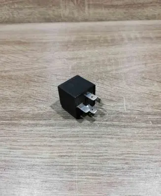 Audi A6 S6 C6 4F Other relay 8K0951253 074811a 643