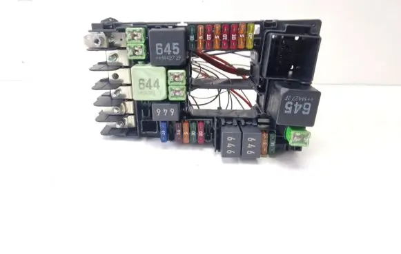 Volkswagen Golf VII Fuse module 5Q0937125A