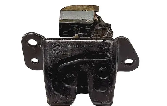 Hyundai Santa Fe Tailgate/trunk/boot lock/catch/latch 812302B000