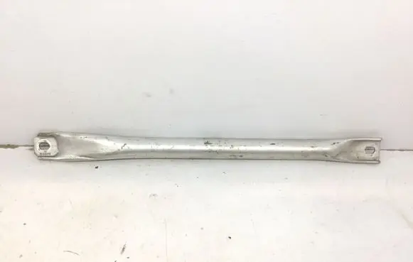 BMW 6 F12 F13 Radiator support slam panel bracket 7180316