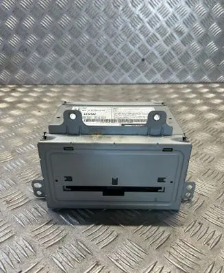 Nissan Qashqai Radio/CD/DVD/GPS head unit 22790015