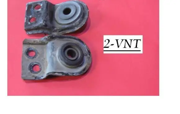 Volvo S40, V40 Radiator mount bracket MB925655