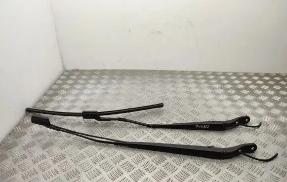 Citroen Berlingo Front wiper blade arm 9839409380 9839408980