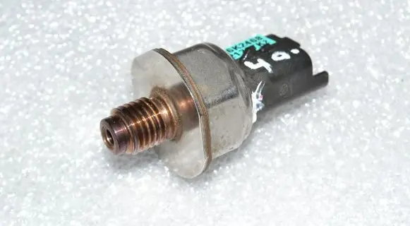 Ford Focus Fuel pressure sensor 9670076780