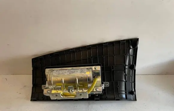 Suzuki Grand Vitara II Passenger airbag 7391065J00E