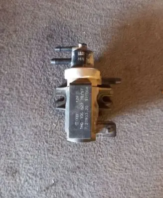 Audi A6 S6 C5 4B Turbo solenoid valve 1H0906627