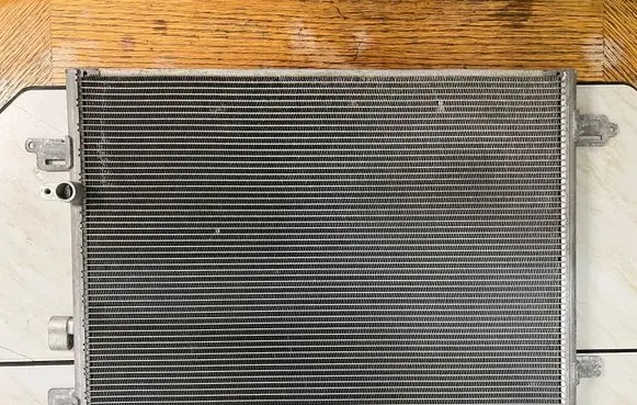 A/C cooling radiator (condenser)
