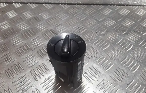 Volkswagen PASSAT B5.5 Light switch 1C0941531