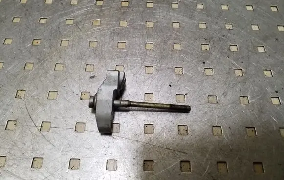 Audi Q7 4L Fuel Injector clamp holder 059216J